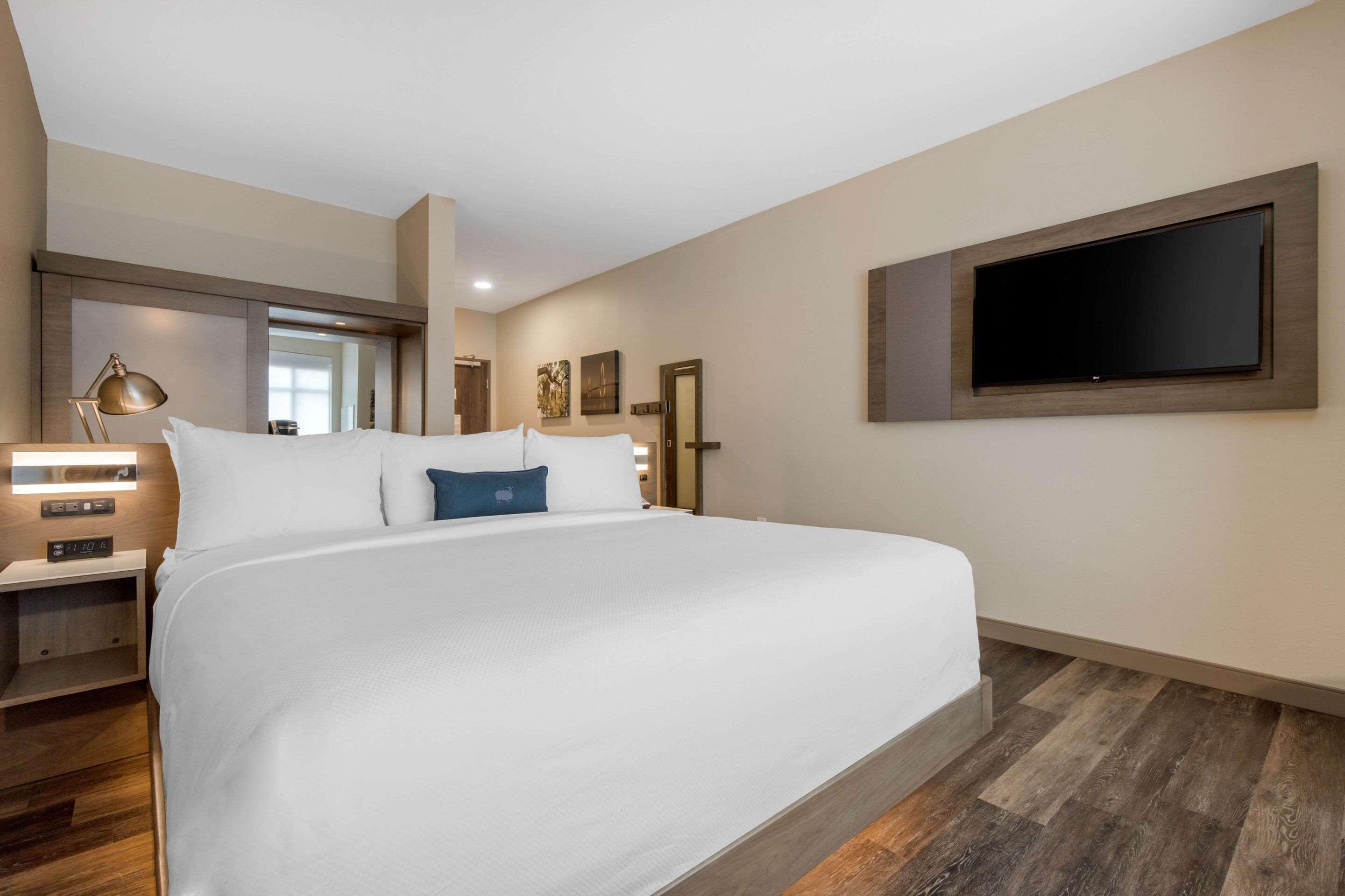 Cambria Hotel Calabasas - Malibu Экстерьер фото