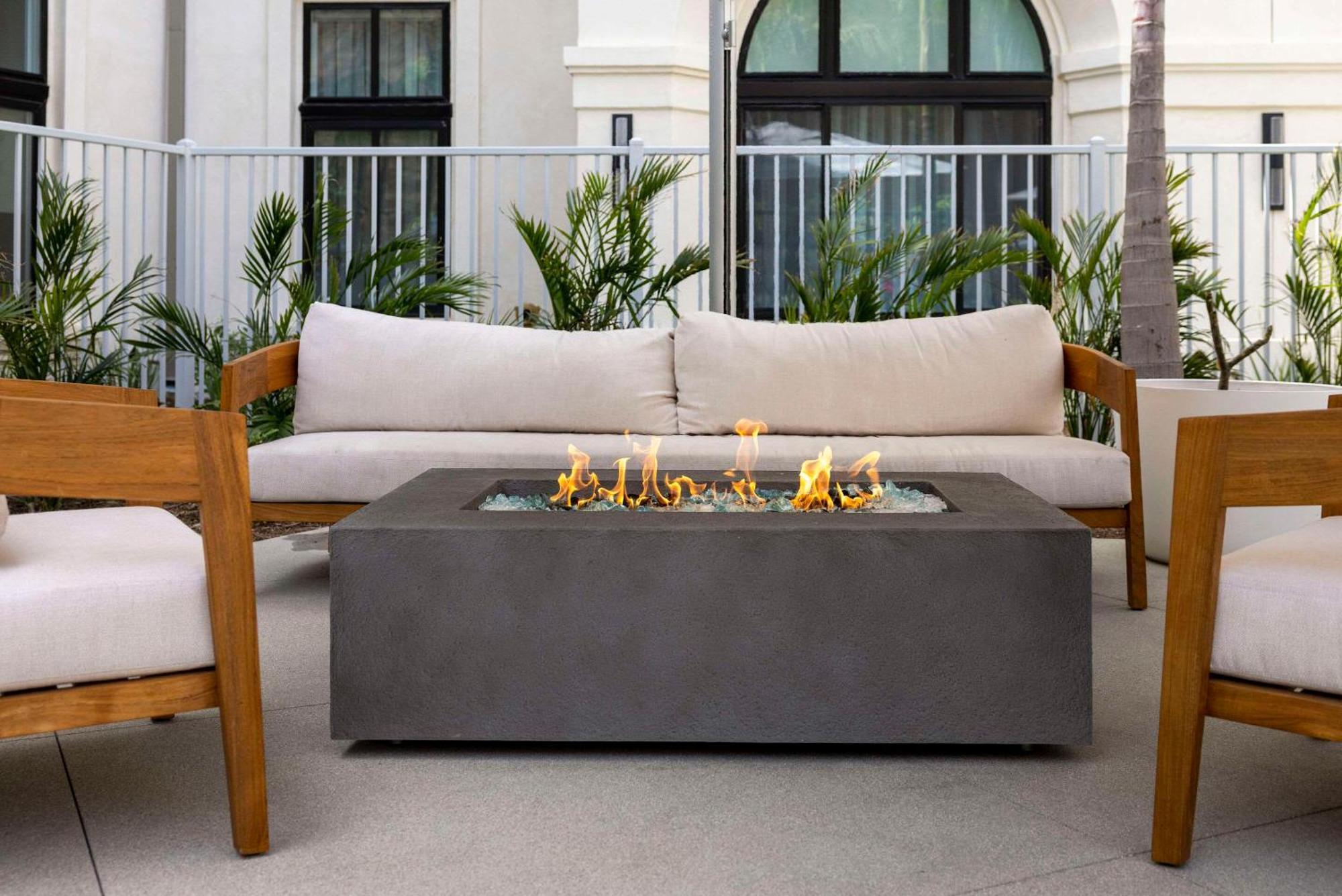 Cambria Hotel Calabasas - Malibu Экстерьер фото