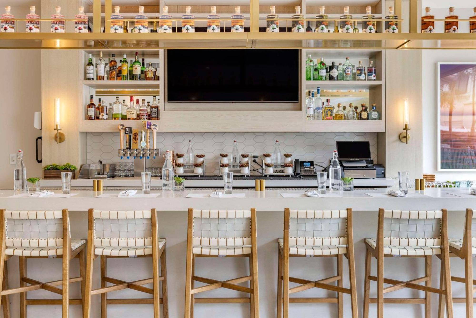 Cambria Hotel Calabasas - Malibu Экстерьер фото